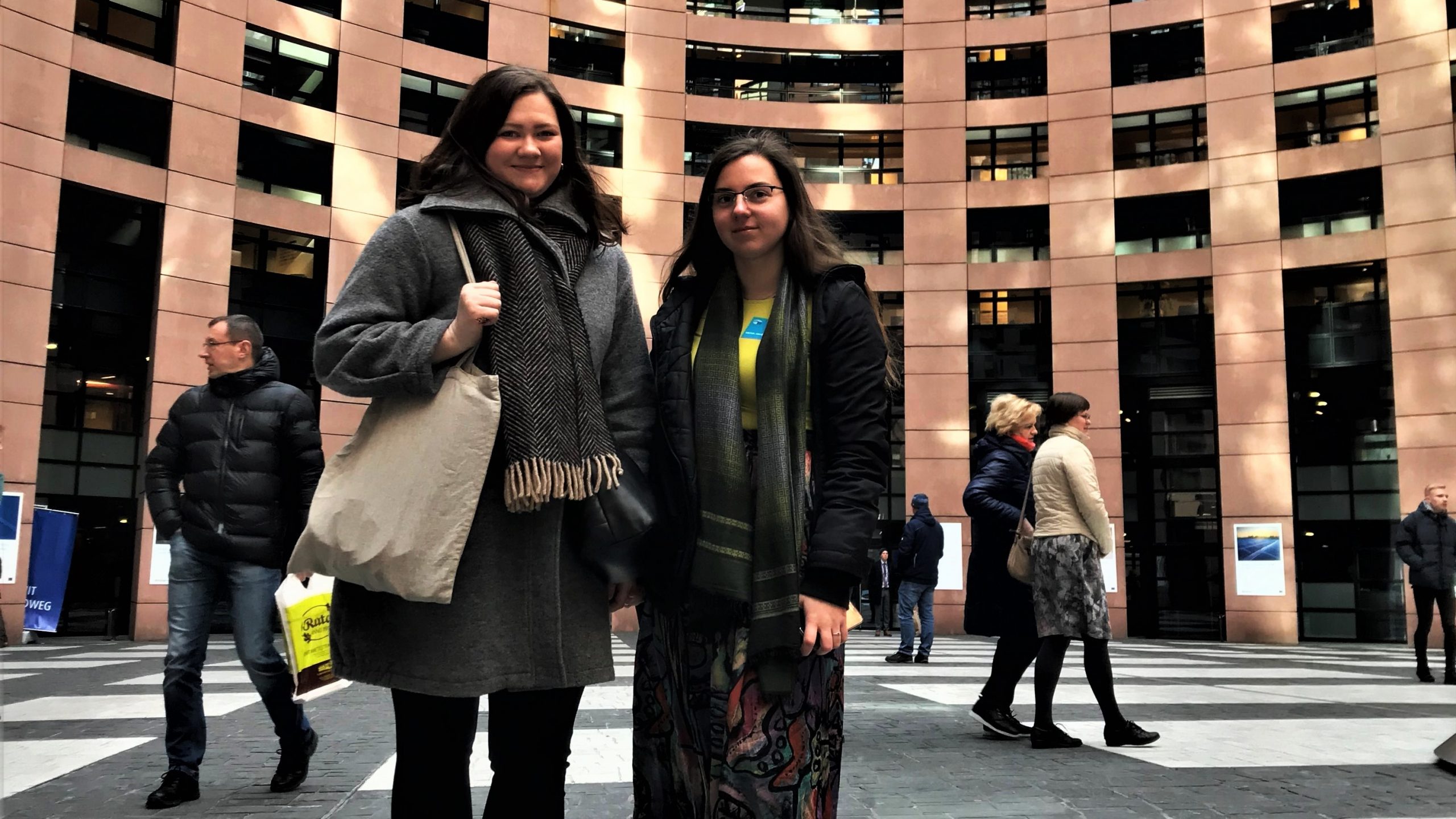 Valentina Burdukovska & Laura Treimane in Straßburg, by Valentina Burdukovska